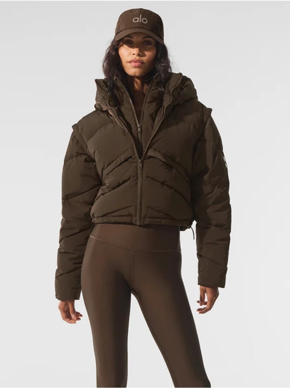 Alo Yoga Glacier Puffer in espresso